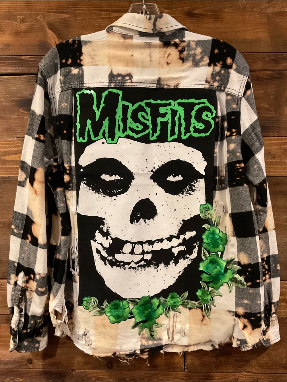 MISFITS Distressed Bleached Black & White Plaid Flannel Shirt Jacket XL w/Roses